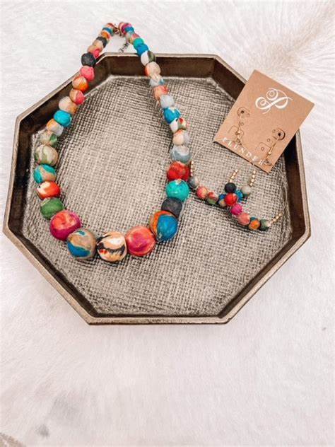 Plunder Design November Posse Set- Beaded Necklace and Earrings
