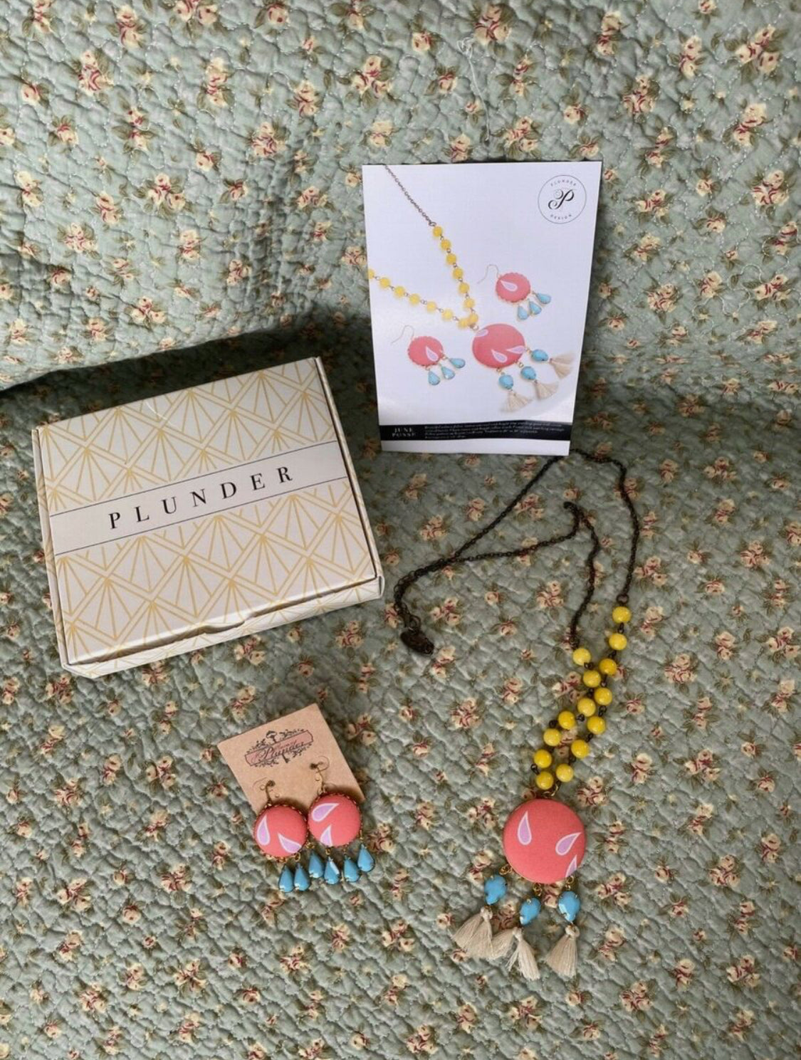Plunder Posse June 2018 - Vintage Necklace and earring set / yellow, salmon and teal