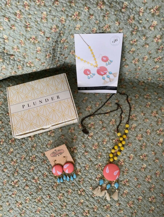 Plunder Posse June 2018 - Vintage Necklace and earring set / yellow, salmon and teal